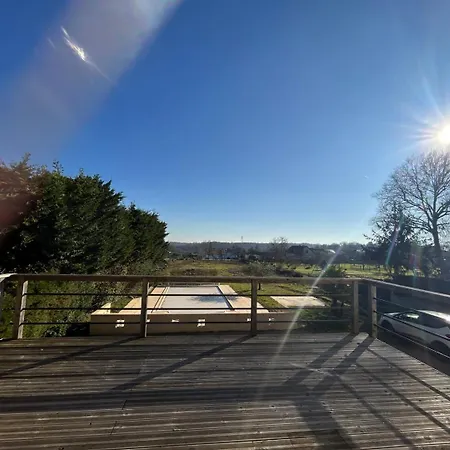 Jumapi Family House With Swimming Pool