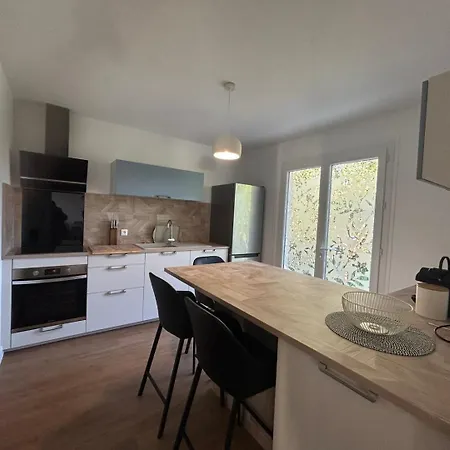 Jumapi Family House With Swimming Pool Gasthuis 3*