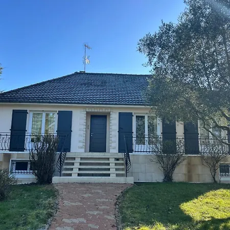Gasthuis Jumapi Family House With Swimming Pool Fontaine-le-Comte