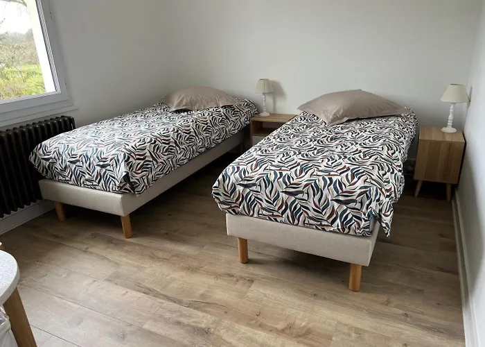 Pensión Jumapi Family House With Swimming Pool 3*