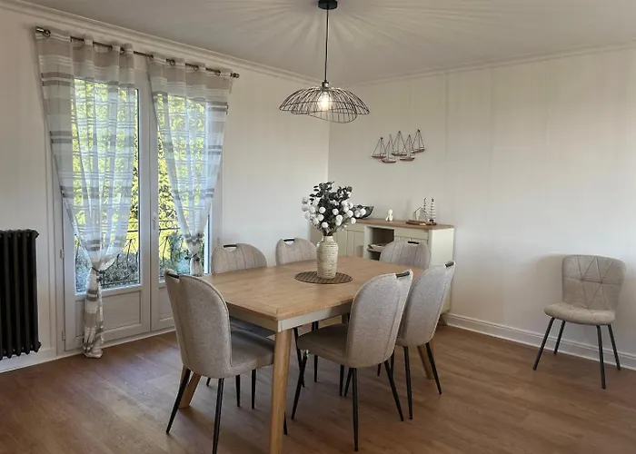 Jumapi Family House With Swimming Pool 3*