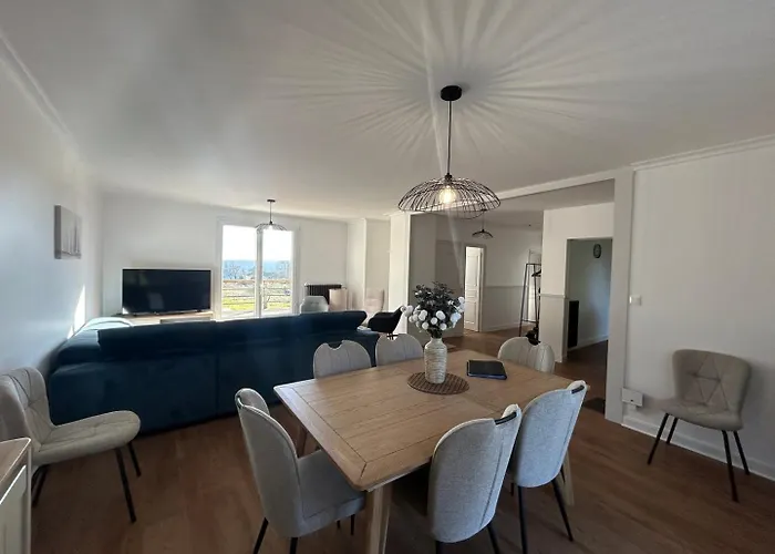 Jumapi Family House With Swimming Pool Pensión