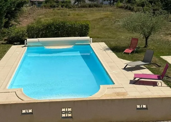 Pensión Jumapi Family House With Swimming Pool